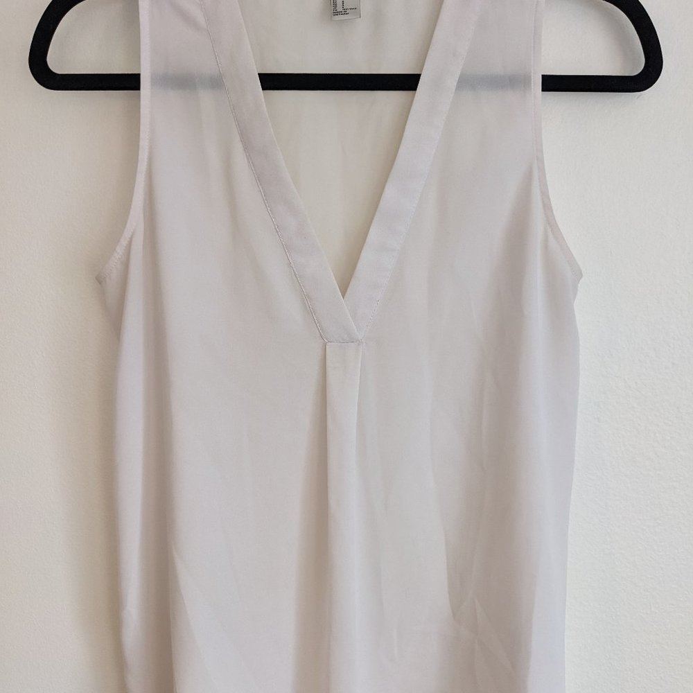 Forever 21 Sleeveless White Tank Top
